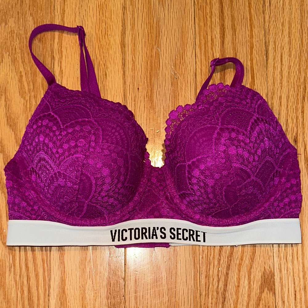 Victoria's Secret Fuchsia Lace Bra